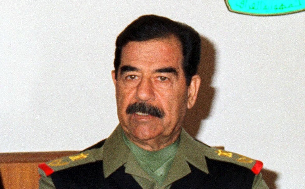 عمرو موسى يكشف سبب رفض صدام حسين وجود مفتشين دوليين (فيديو)