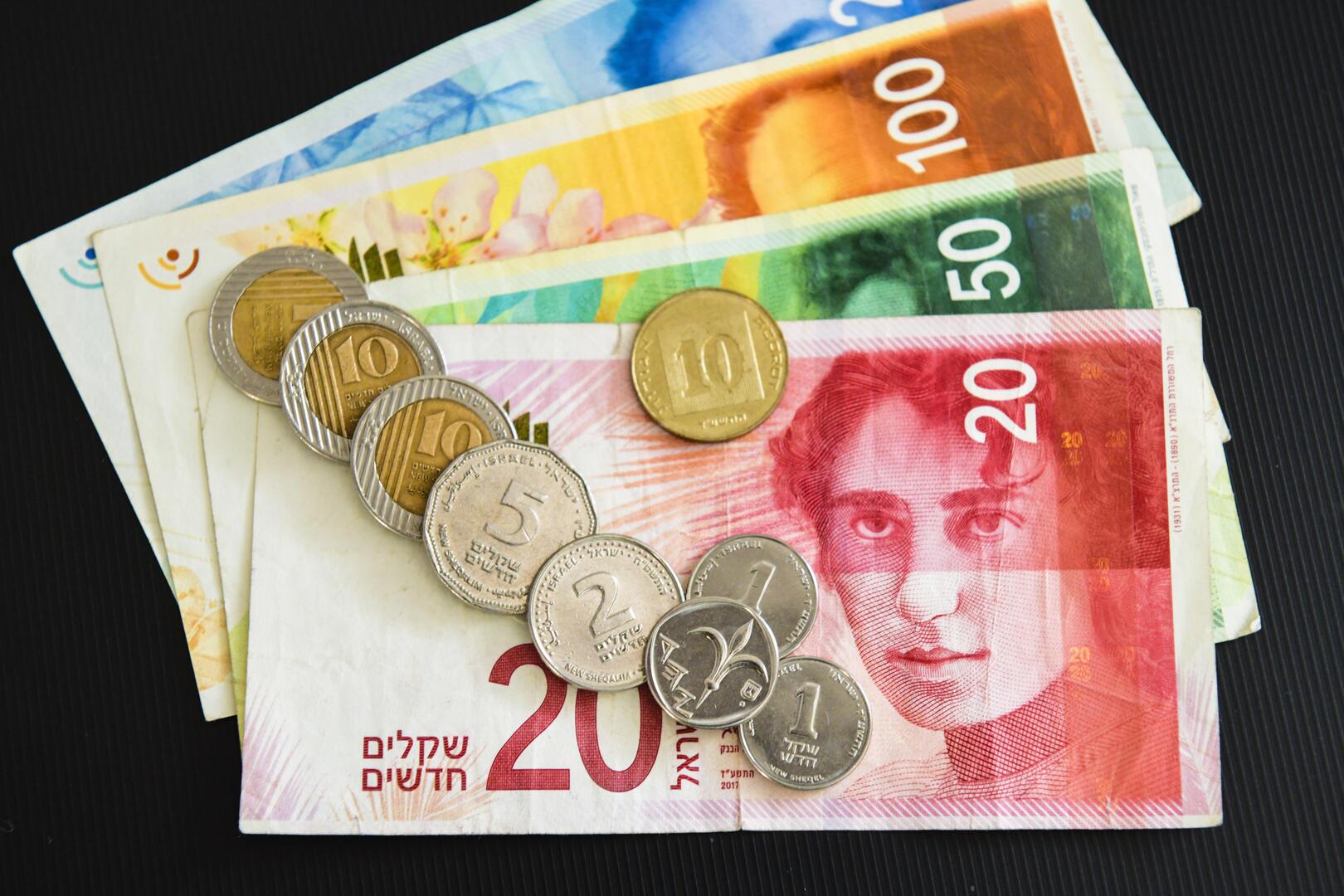 انخفاض سعر صرف العملة الإسرائيلية!