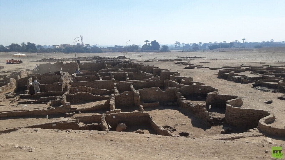 مصر.. اكتشاف 2000 من رؤوس الكباش المحنطة بمنطقة معبد الملك رمسيس الثاني بأبيدوس (صور)