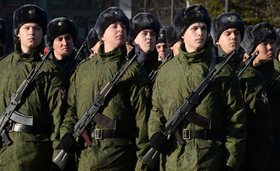 بوتين يشيد ببسالة جنود الحرس الوطني الروسي في أوكرانيا