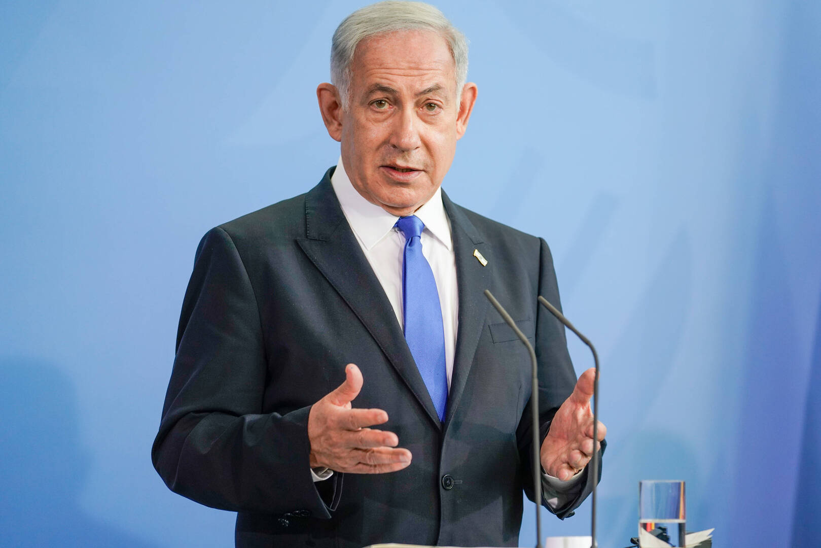 رغم إقالته.. وزير الدفاع الإسرائيلي يصدر تحذيرا