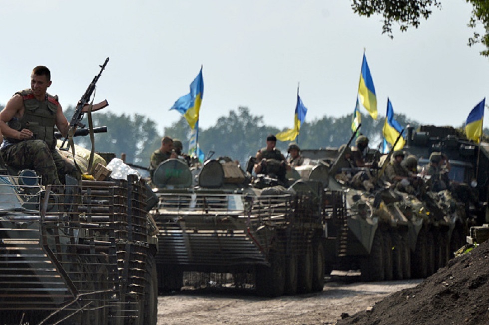 خبير عسكري: كييف تنقل كمية كبيرة من المعدات والجنود إلى ضواحي سلافيانسك