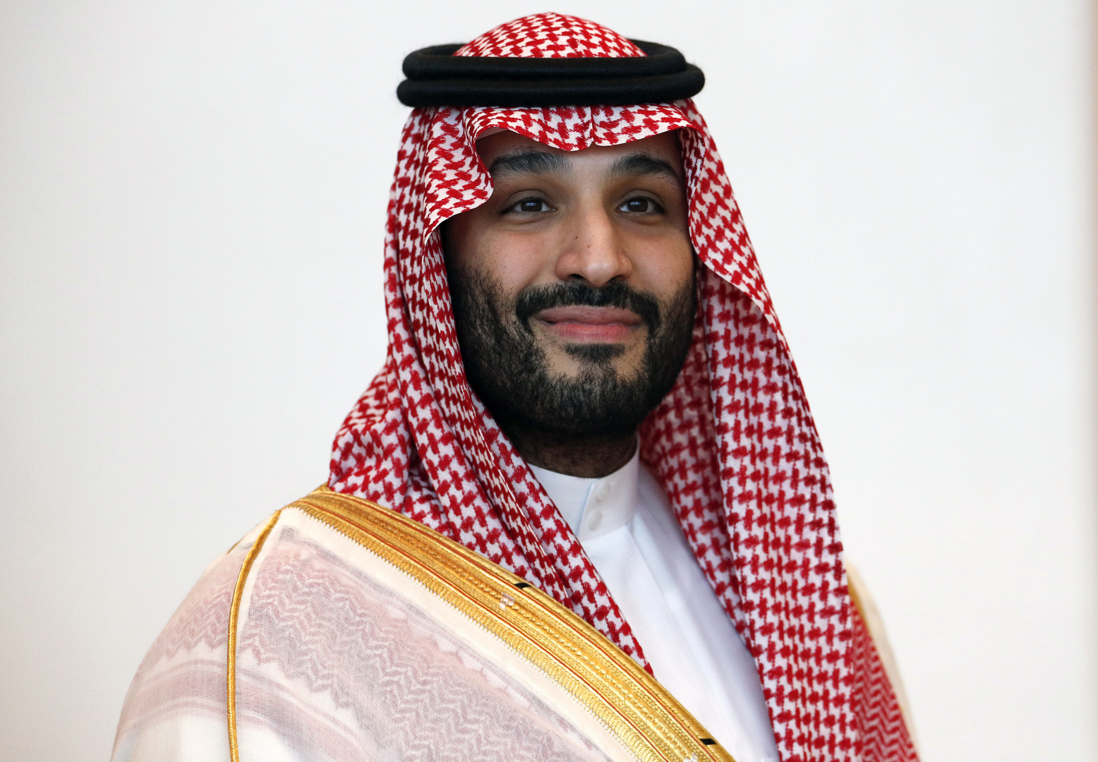 ولي العهد السعودي يطمح للريادة بمجال البتروكيماويات.. رئيس 
