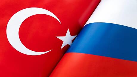 الخارجية الروسية: لافروف وأوغلو بحثا تطبيع العلاقات بين أنقرة ودمشق