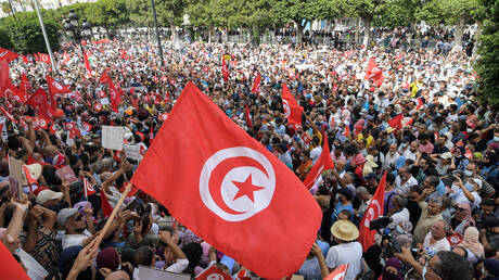 تونس تمنع الأمين العام المسؤول عن إفريقيا وآسيا بنقابة إسبانيا من دخول البلاد