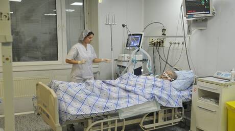الدفاع الروسية: أطباء روس وبيلاروس يساعدون أكثر من 2100 سوري متضرر من الزلزال