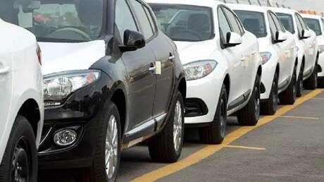 وزارة الصناعة الجزائرية تمنح أولى الاعتمادات النهائية لاستيراد 3 علامات من السيارات الجديدة