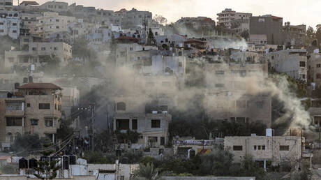 المشاهد الأولى للمنزل الذي حاصره الجيش الإسرئيلي في جنين تظهر دمارا كبيرا (فيديو)
