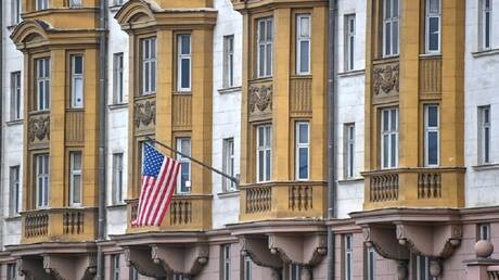 السفارة الأمريكية لدى موسكو: السفيرة لين تريسي تمثل واشنطن عند نقطة تحول في العلاقات مع روسيا