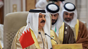 العاهل البحريني يتلقى برقية من الرئيس الأسد