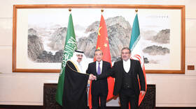 WSJ: رئيس الصين طرح فكرة غير مسبوقة عندما التقى قادة عرب في السعودية