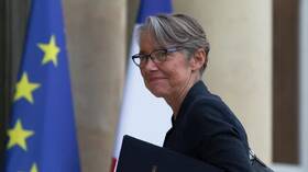 نواب فرنسيون يطالبون باستقالة رئيسة الوزراء