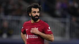 محمد صلاح يشارك متابعيه بصورة عائلية