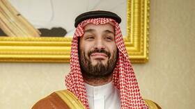 بن سلمان لمهنئيه: