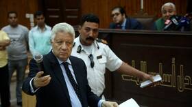 أسرة مرتضى منصور تتلقى خبرا صادما بعد انتظار منذ الصباح الباكر أمام السجن