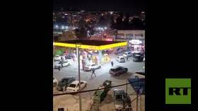 مؤيدون لنتنياهو يعتدون على سائق عربي (فيديو)