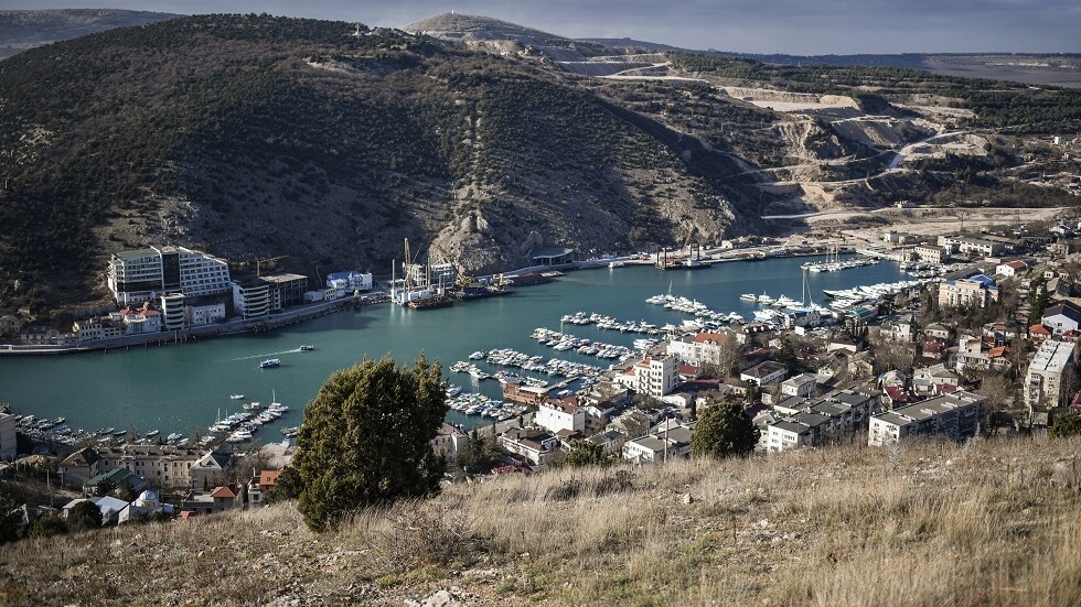 مسؤول: سكان القرم المشاركون في العملية الخاصة بأوكرانيا سيحصلون على أراض مجانية