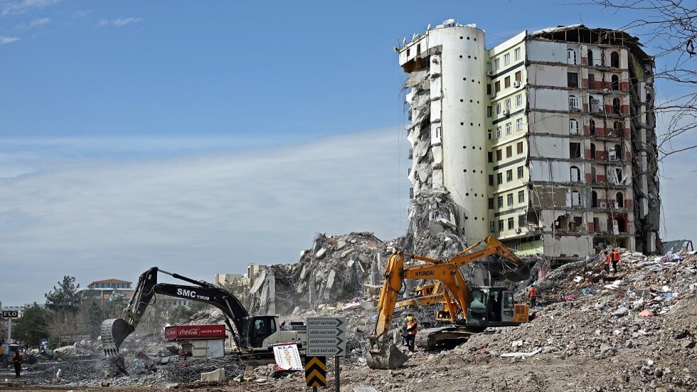 نائب أردوغان: استكمال إزالة أنقاض الزلزال بحلول العيد وأنطاكية بعده بأسبوعين