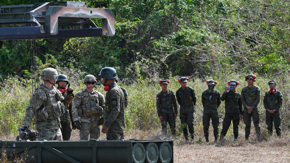 الفليبين تحدد 4 قواعد عسكرية إضافية يمكن للولايات المتحدة استخدامها