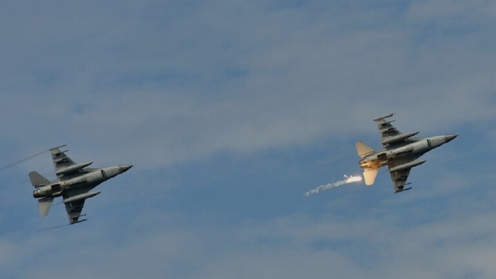 واشنطن تعترف بالتكلفة الباهظة لنقل "إف-16" إلى كييف وتقترح أسلحة بديلة