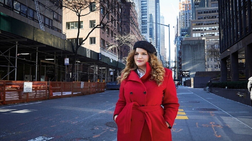 بأرقام لها دلالات على صدرها.. صورة منسوبة لوزيرة فرنسية على مجلة Playboy تثير جدلا (صور)