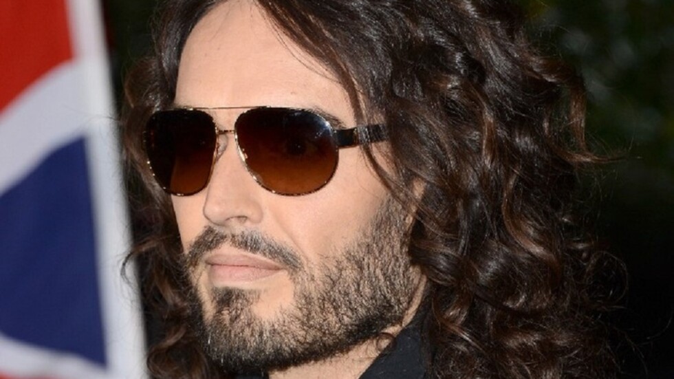 ممثل بريطاني: الولايات المتحدة مذنبة بارتكاب جميع جرائم الحرب التي تنسب إلى روسيا