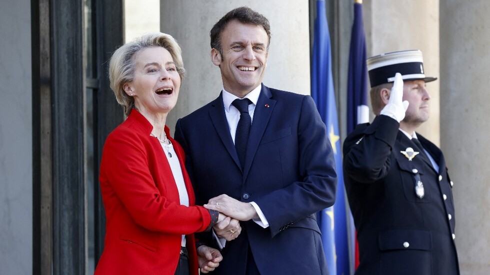 ماكرون وفون دير لاين يلتقيان شي لإيصال صوت أوروبا بشأن أوكرانيا