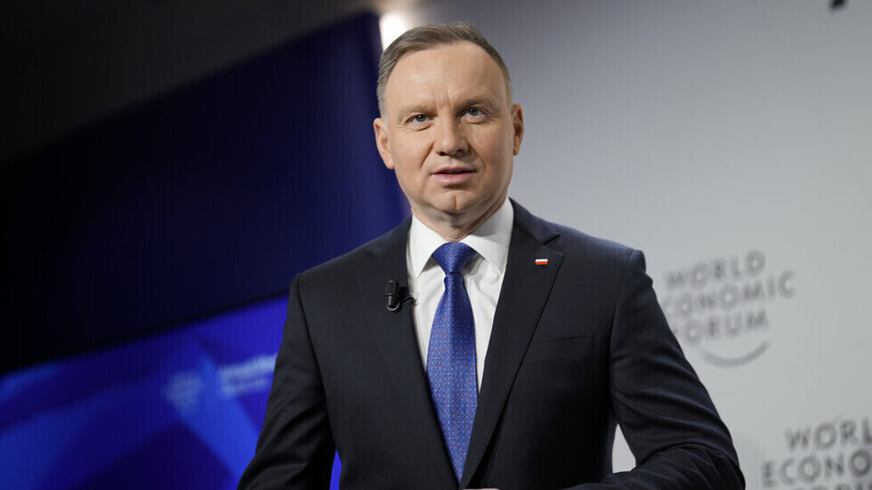 رئيس بولندا يدعو كييف للحدّ من تدفق الحبوب الأوكرانية على بلاده