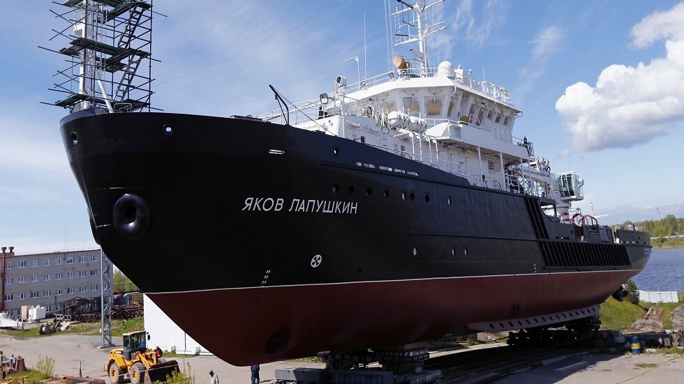 روسيا تختبر سفينة أبحاث بحرية طورتها لجيشها