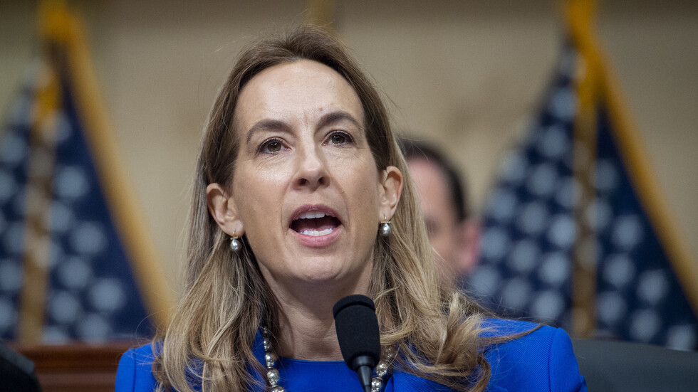 نائبة أمريكية تدعو إدارة بايدن لتزويد كييف بالمقاتلات