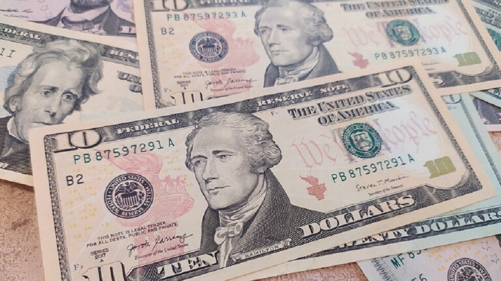 النزاهة العراقية تستدعي  مسؤولا كبيرا لتلقيه رشوة بعشرات آلاف الدولارات