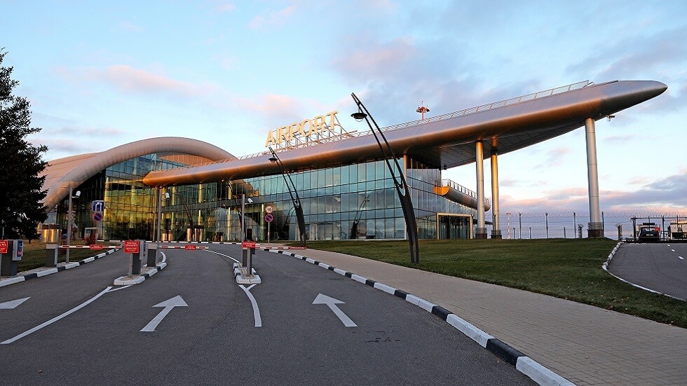 سقوط طائرة بدون طيار في مطار بيلغورود الروسية