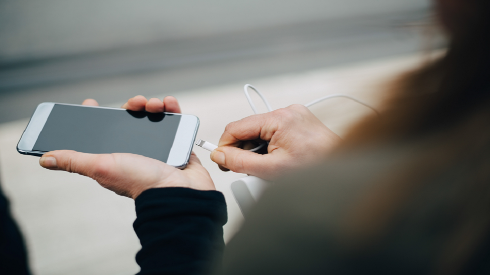 احذر من طريقة شحن هاتفك! .. قد يكون تجاهل هذا التحذير مكلفا!