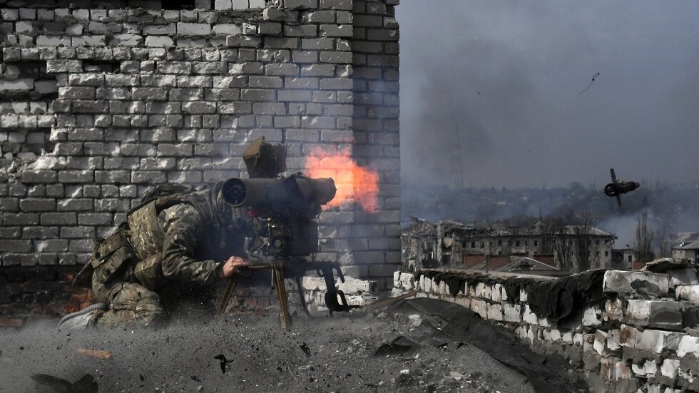 خياران أمام القوات الأوكرانية.. RT تكشف طبيعة الوضع الراهن في أرتيوموفسك (باخموت)