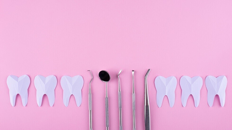 نقابة أطباء الأسنان العراقية لـRT: أشخاص أجانب ينتحلون صفة طبيب أسنان في مراكز وهمية