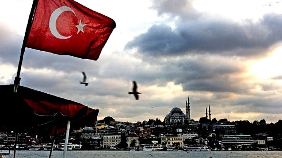 تركيا قلقة من الاشتباكات في السودان وتدعو إلى ضبط النفس