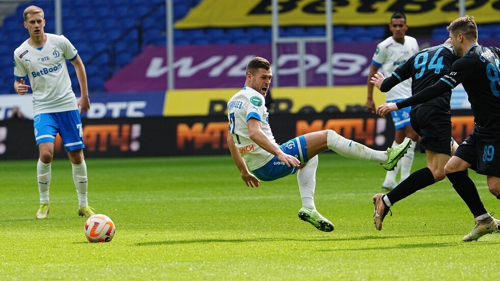 دينامو موسكو يقلب الطاولة على "باري"