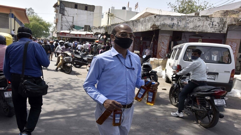 الهند.. وفيات وحالات خطرة جراء صهريج مشروبات كحولية 