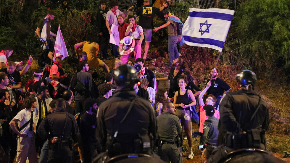 آلاف الإسرائيليين يتظاهرون ضد الإصلاح القضائي للأسبوع الخامس عشر