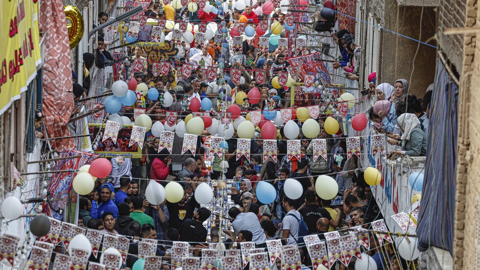 مصر.. معهد البحوث الفلكية والجيوفيزيقية يكشف موعد غرة شوال فلكيا ويحدد أول أيام عيد الفطر