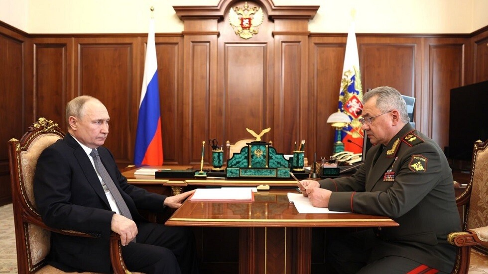 بوتين لشويغو: يمكن استخدام المكونات الفردية للأسطول الحربي البحري في أي اتجاه
