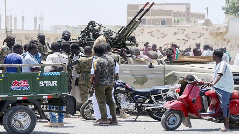 تواصل القتال في السودان وسط تضارب الأنباء بشأن السيطرة والأمم المتحدة: يصعب تحديد أين تتجه الأمور