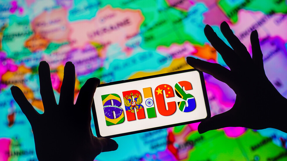 "انقلب الميزان".. "بريكس" تتفوق على G7 بالاقتصاد العالمي