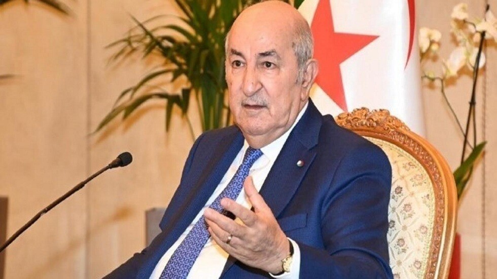 الرئيس الجزائري يعفو عن نحو 9 آلاف سجين بمناسبة عيد الفطر المبارك