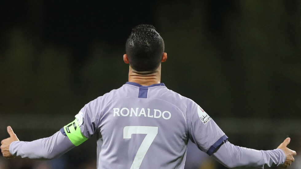 رسميا .. أول عريضة قانونية ضد كريستيانو رونالدو بسبب "الفعل الفاضح" في ديربي الرياض