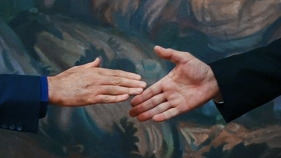 روسيا وإيران توقعان اتفاقية لتعزيز التجارة بينهما