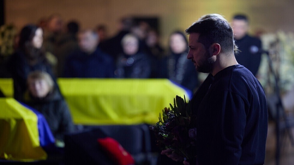 ضابط أمريكي يتوقع نهايتين لا ثالثة لهما لأزمة أوكرانيا