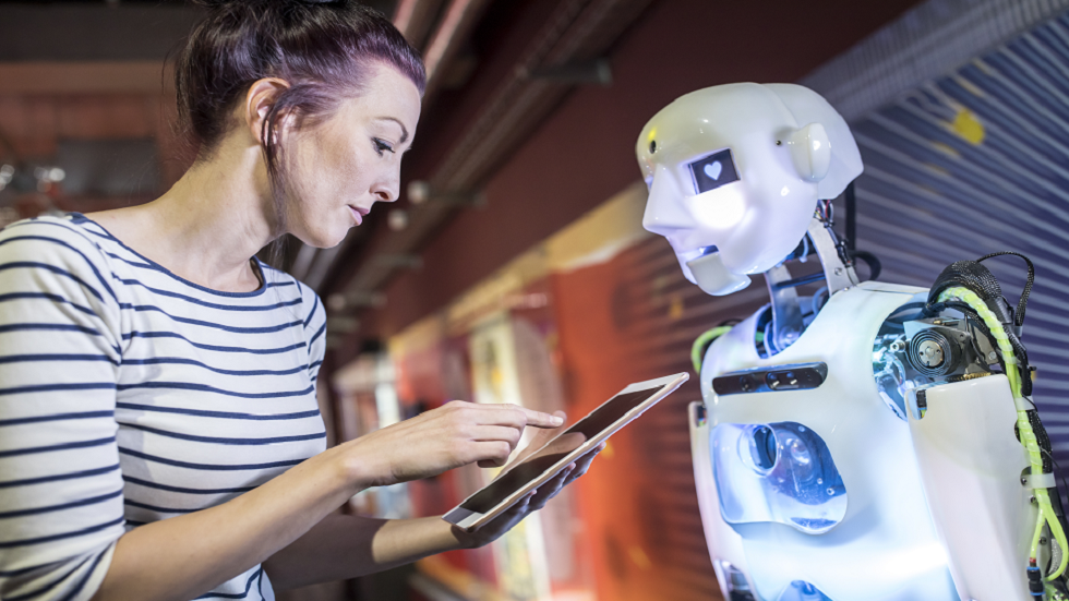 5 خبراء يشرحون ما إذا كان بإمكان الذكاء الاصطناعي أن يصبح ذكيا مثل البشر!