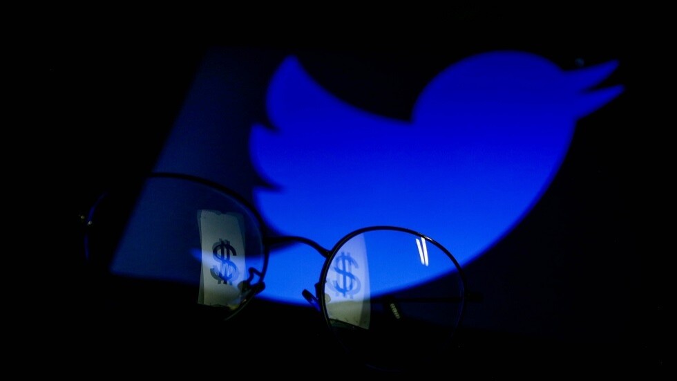 ماسك جاد في تحصيل دولارات "تويتر".. إلغاء العلامة الزرقاء يطال حسابات كل الوزارات المصرية