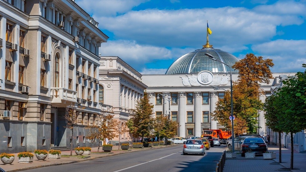 سياسي أوكراني: الهجوم المضاد لا بد من تأجيله إلى أجل غير مسمى